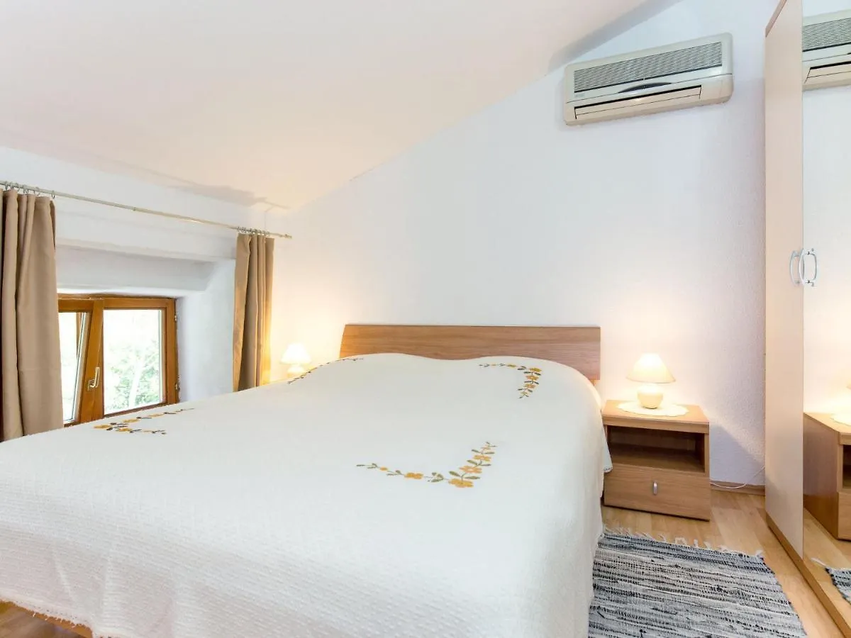 Apartment Vila Triestina - Lov520 Poljane