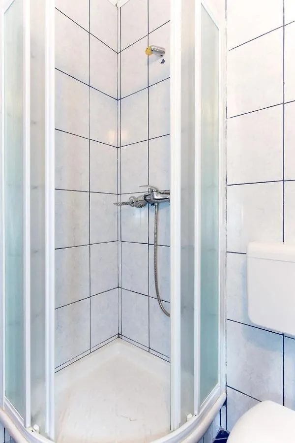 Apartment Vila Triestina - Lov520 Poljane