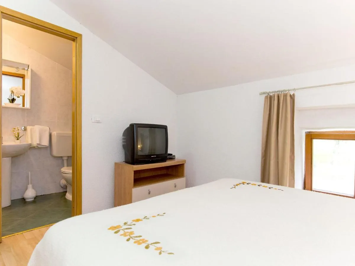 Apartment Vila Triestina - Lov520 Poljane