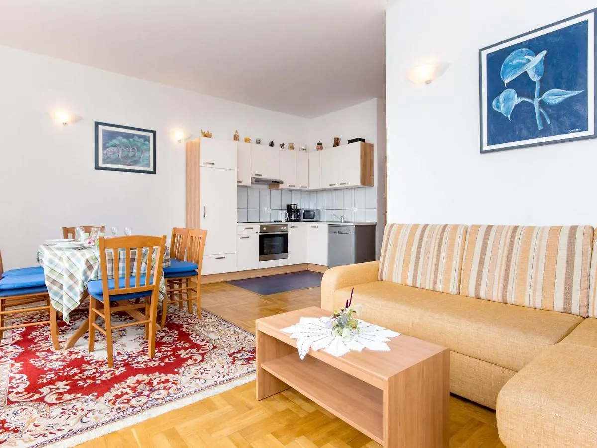 Apartment Vila Triestina - Lov520 Poljane 0*,